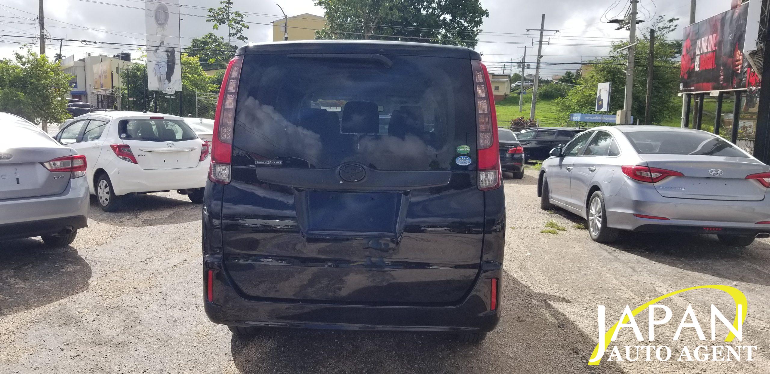 2014 TOYOTA NOAH