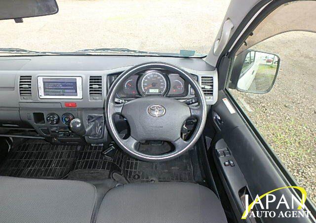 2013 TOYOTA HIACE VAN LONG DX