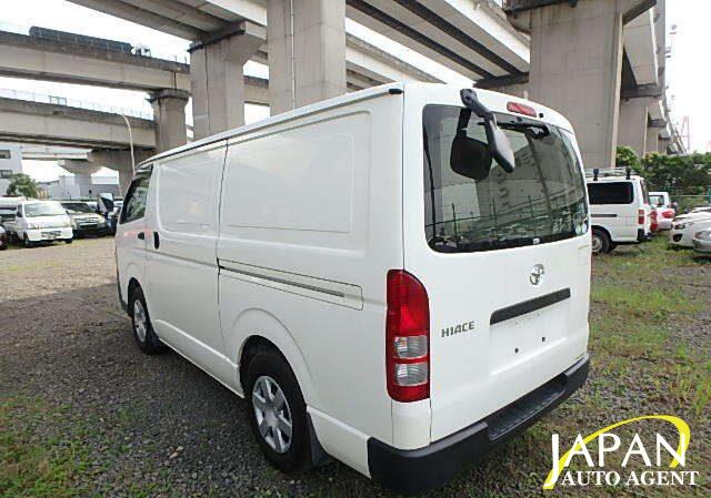 2013 TOYOTA HIACE VAN LONG DX