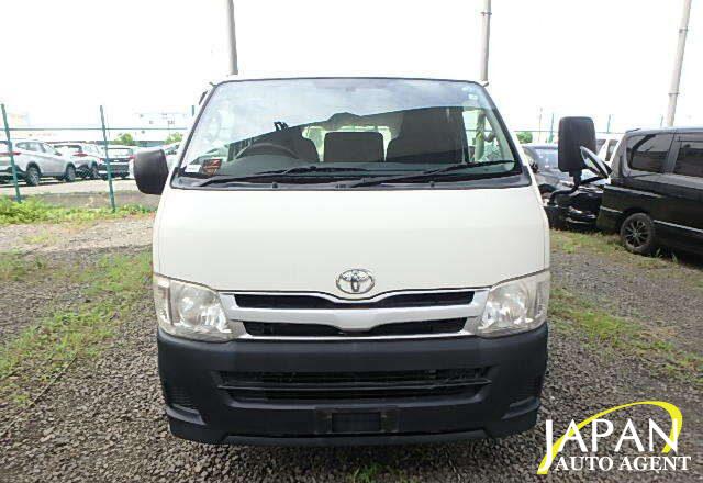 2013 TOYOTA HIACE VAN LONG DX