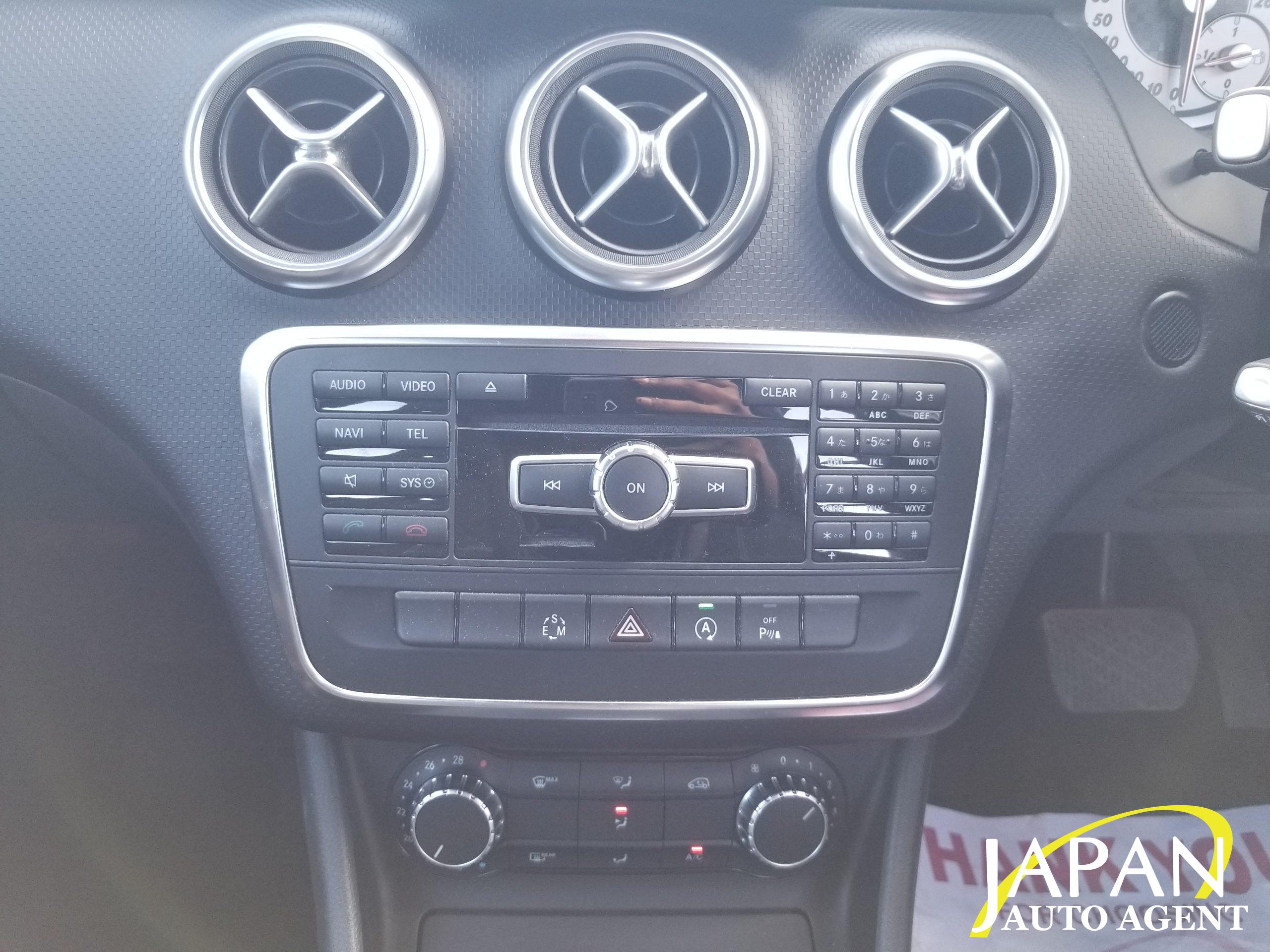 2015 MERCEDES-BENZ A-CLASS A180