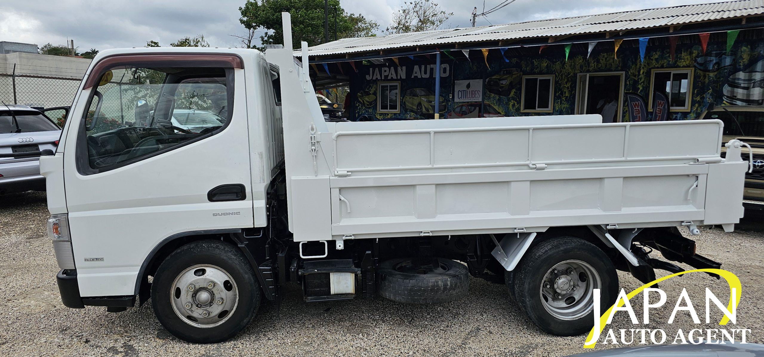 2011 MITSUBISHI CANTER