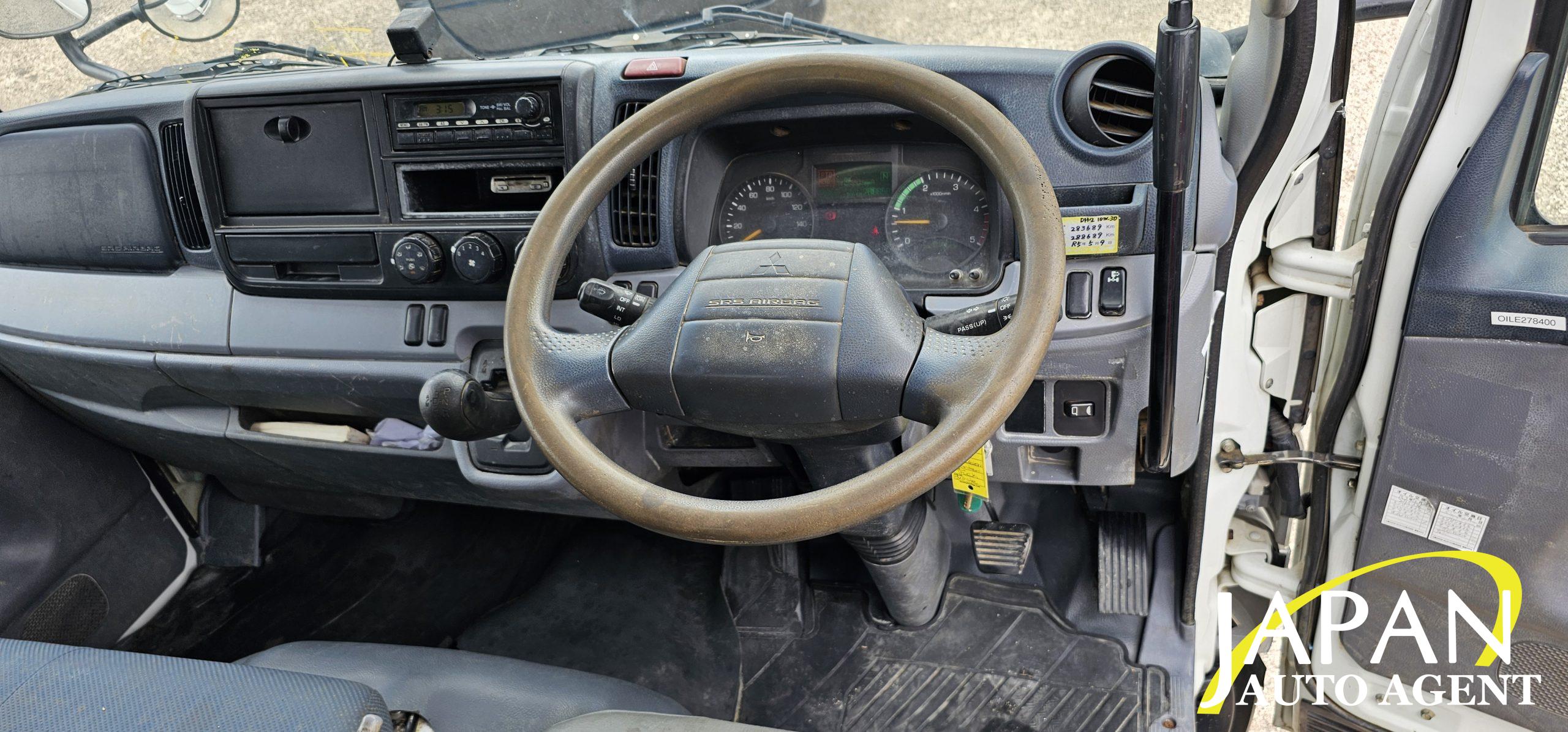 2011 MITSUBISHI CANTER