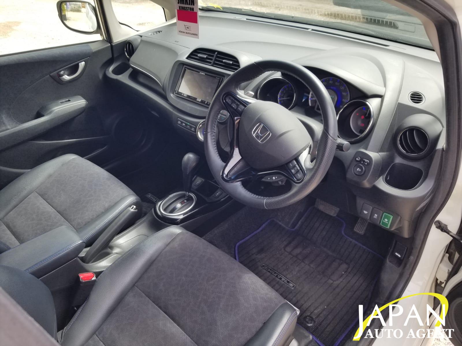 2015 HONDA FIT SHUTTLE HYBRID LIMITED