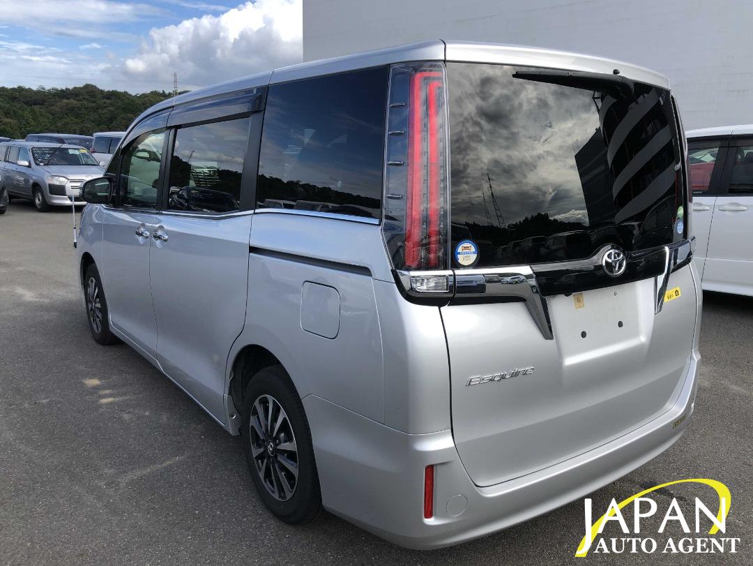 2017 TOYOTA ESQUIRE G