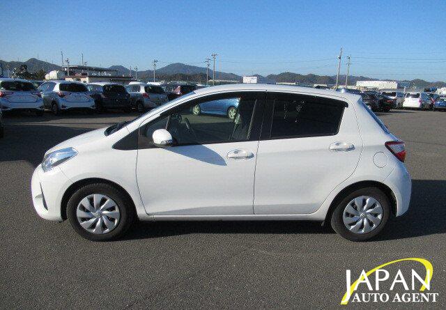 2018 TOYOTA VITZ F