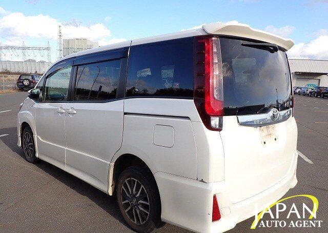 2015 TOYOTA NOAH SI