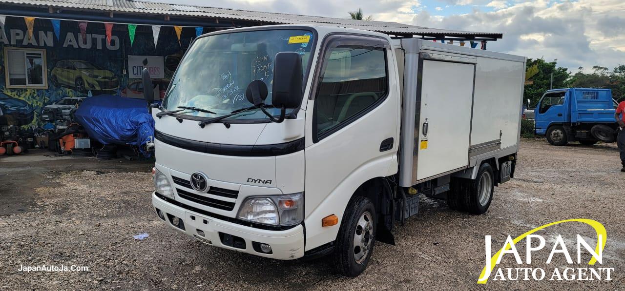 2014 TOYOTA DYNA TRUCK