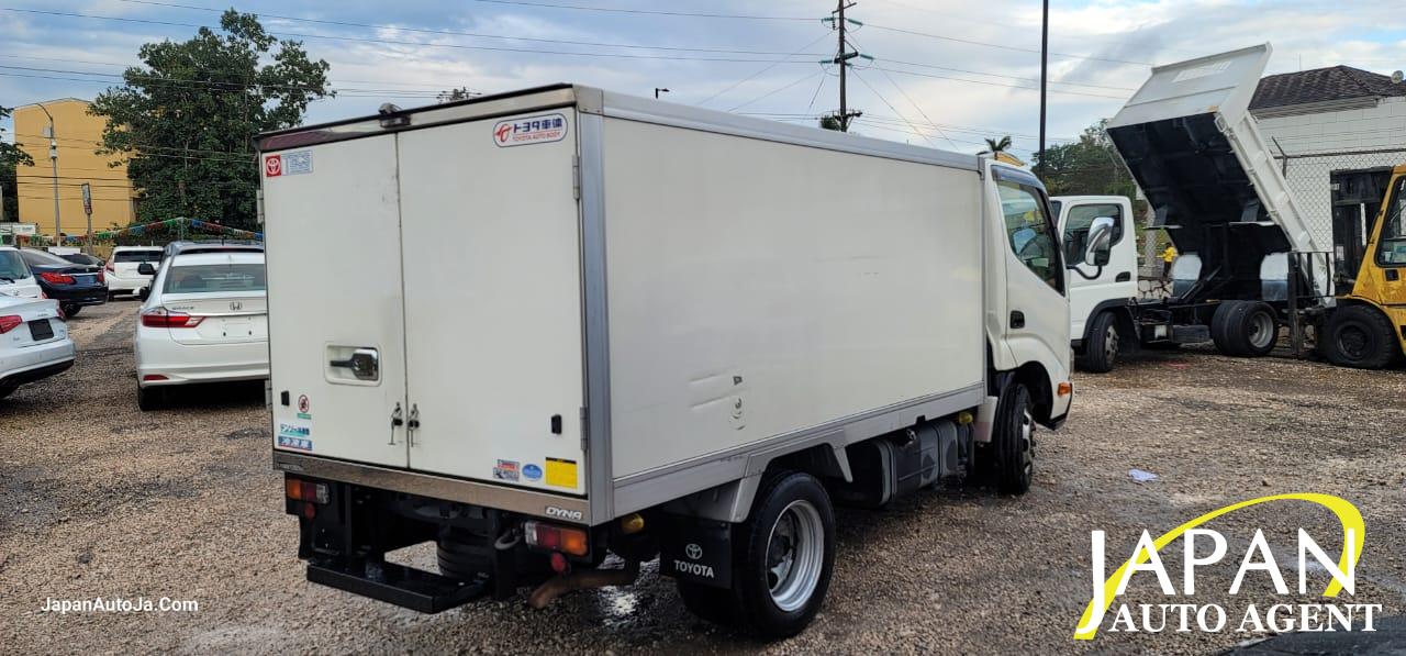 2014 TOYOTA DYNA TRUCK