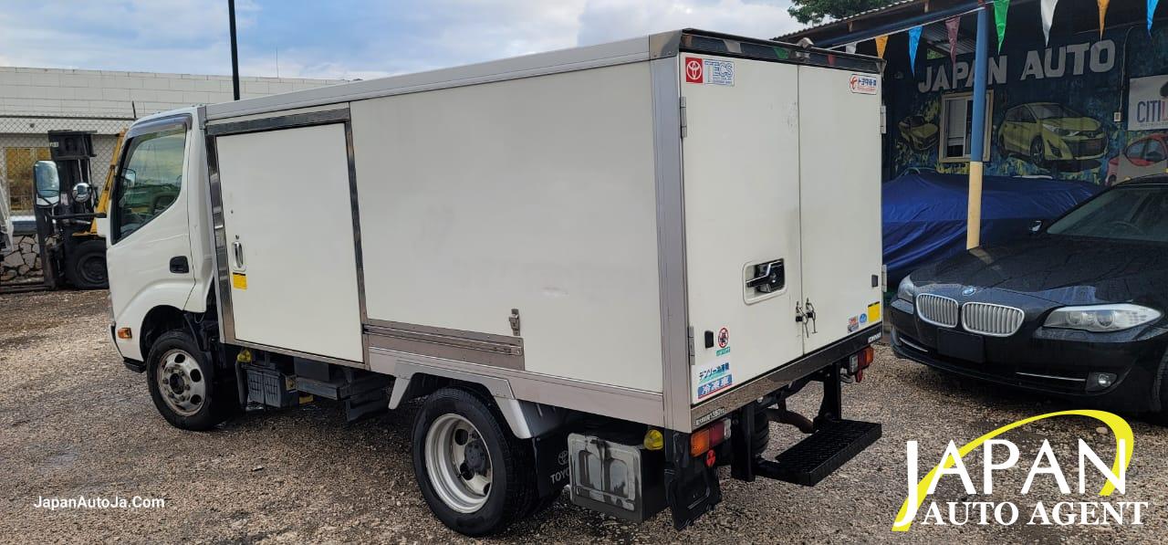 2014 TOYOTA DYNA TRUCK
