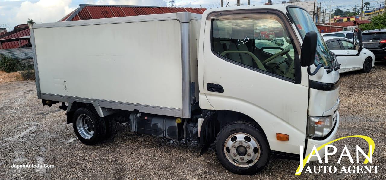 2014 TOYOTA DYNA TRUCK