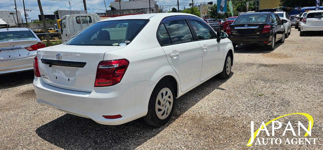 2018 TOYOTA COROLLA AXIO