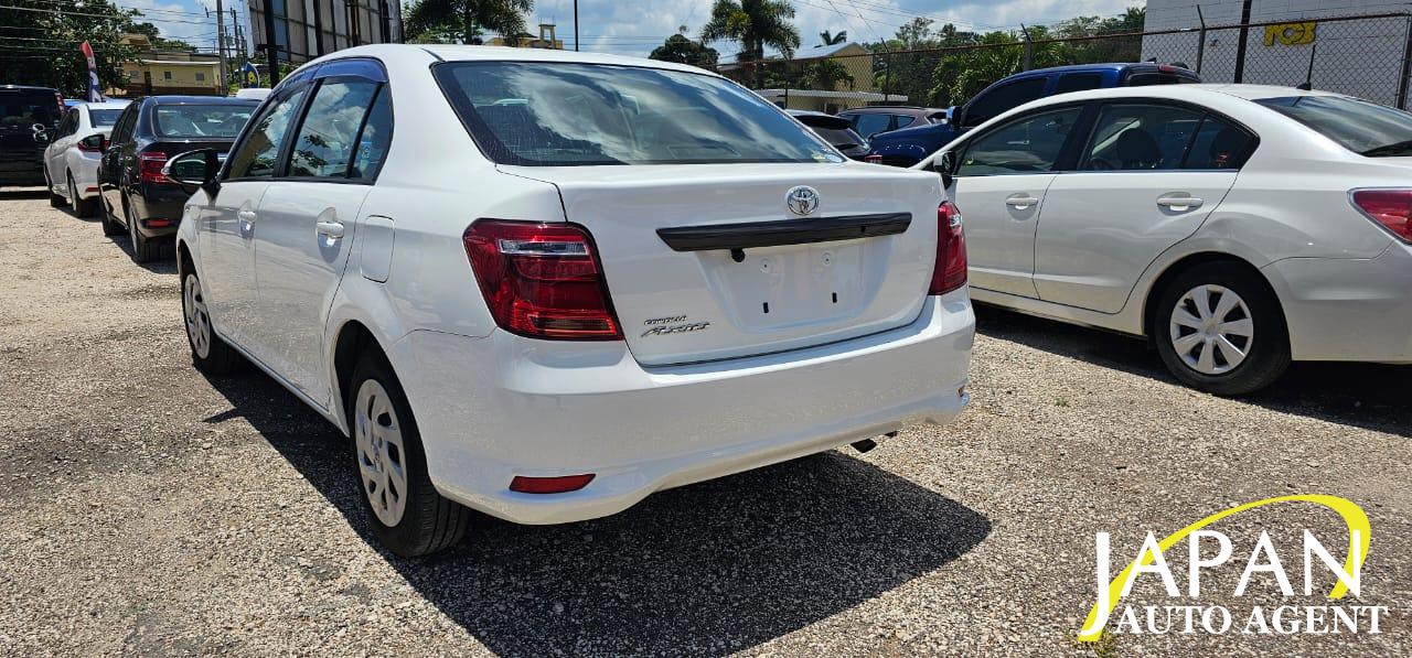 2018 TOYOTA COROLLA AXIO