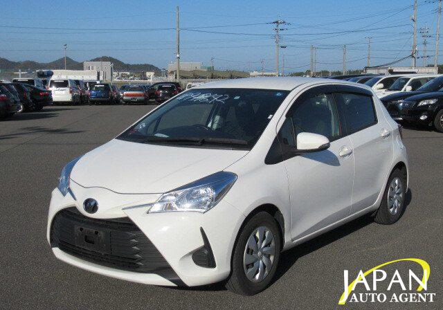 2018 TOYOTA VITZ F