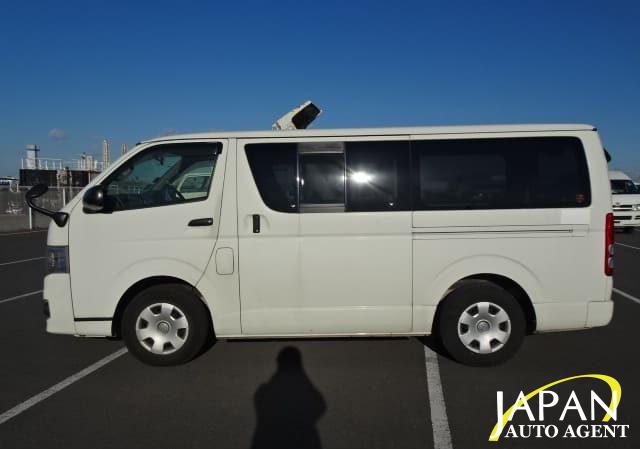 2014 TOYOTA HIACE VAN