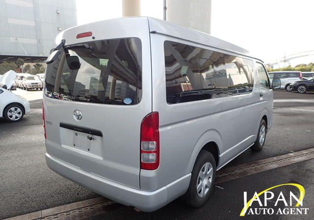 2020 TOYOTA HIACE COMMUTER