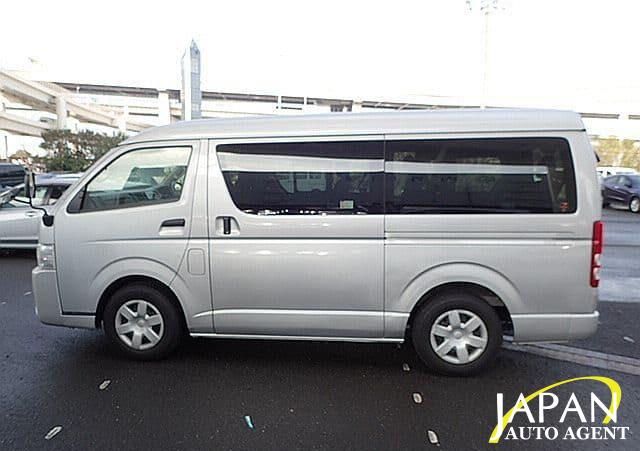 2020 TOYOTA HIACE COMMUTER