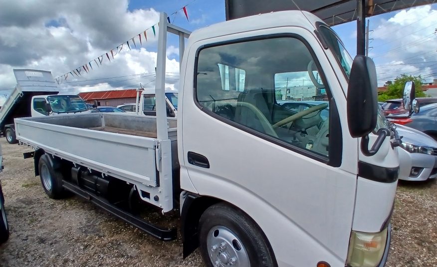 2008 Hino Dutro