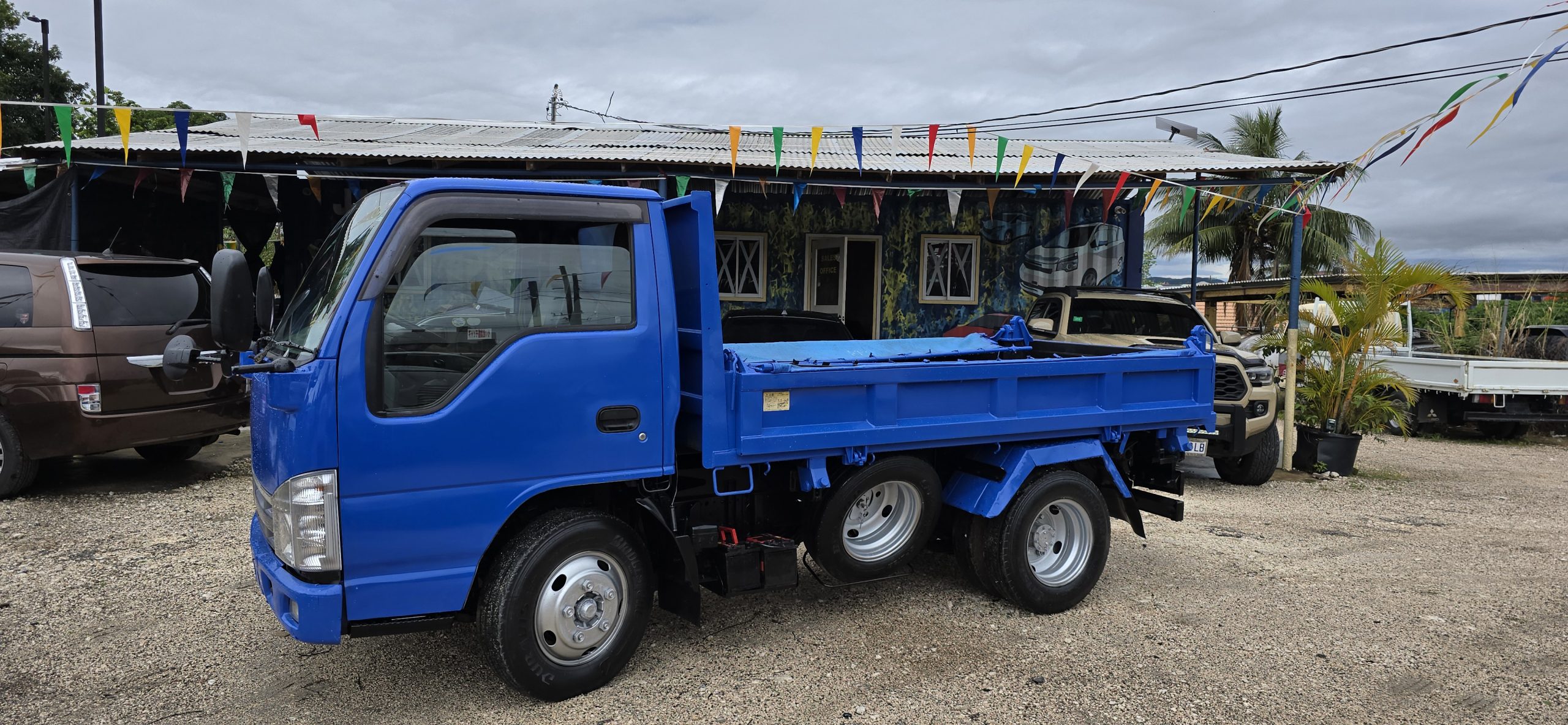 2008 Isuzu Elf Dump Truck