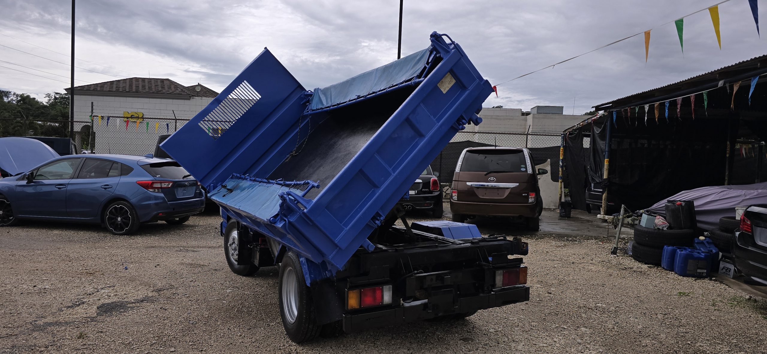 2008 Isuzu Elf Dump Truck