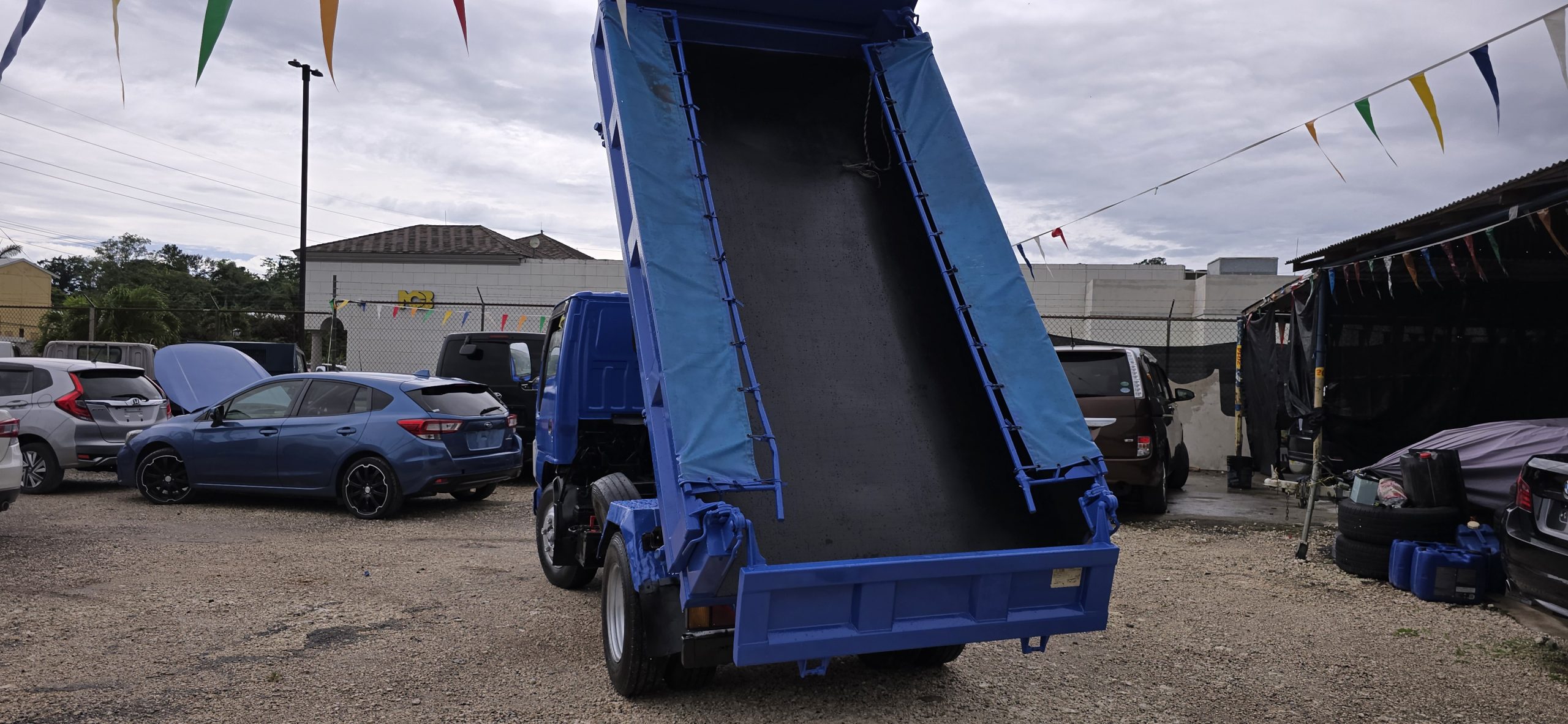 2008 Isuzu Elf Dump Truck