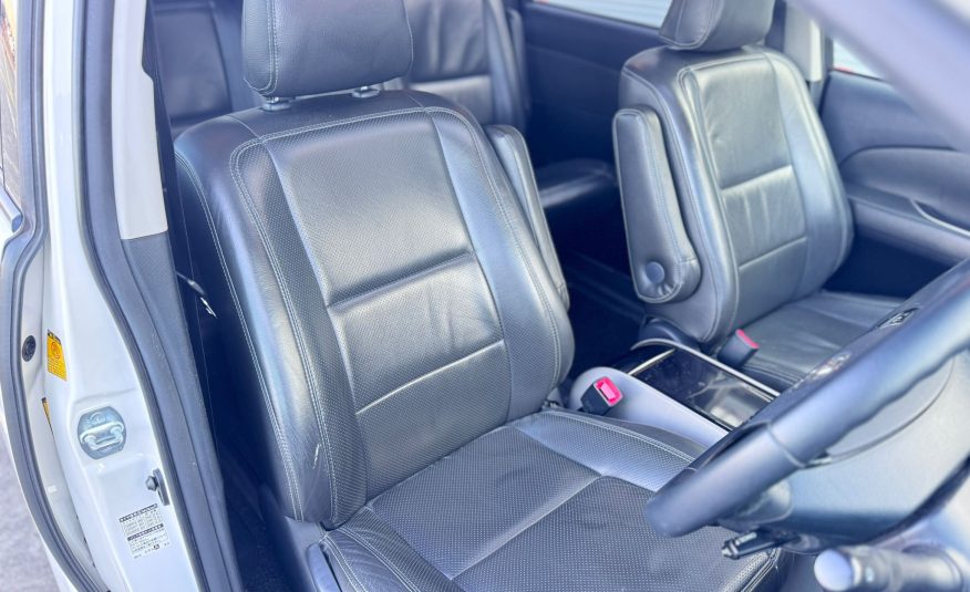 2015 Toyota Estima G