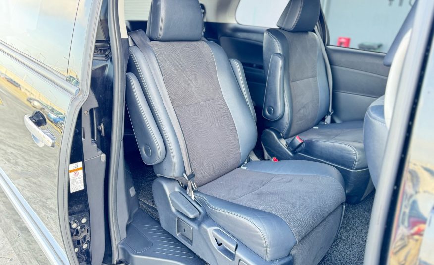 2015 Toyota Estima G