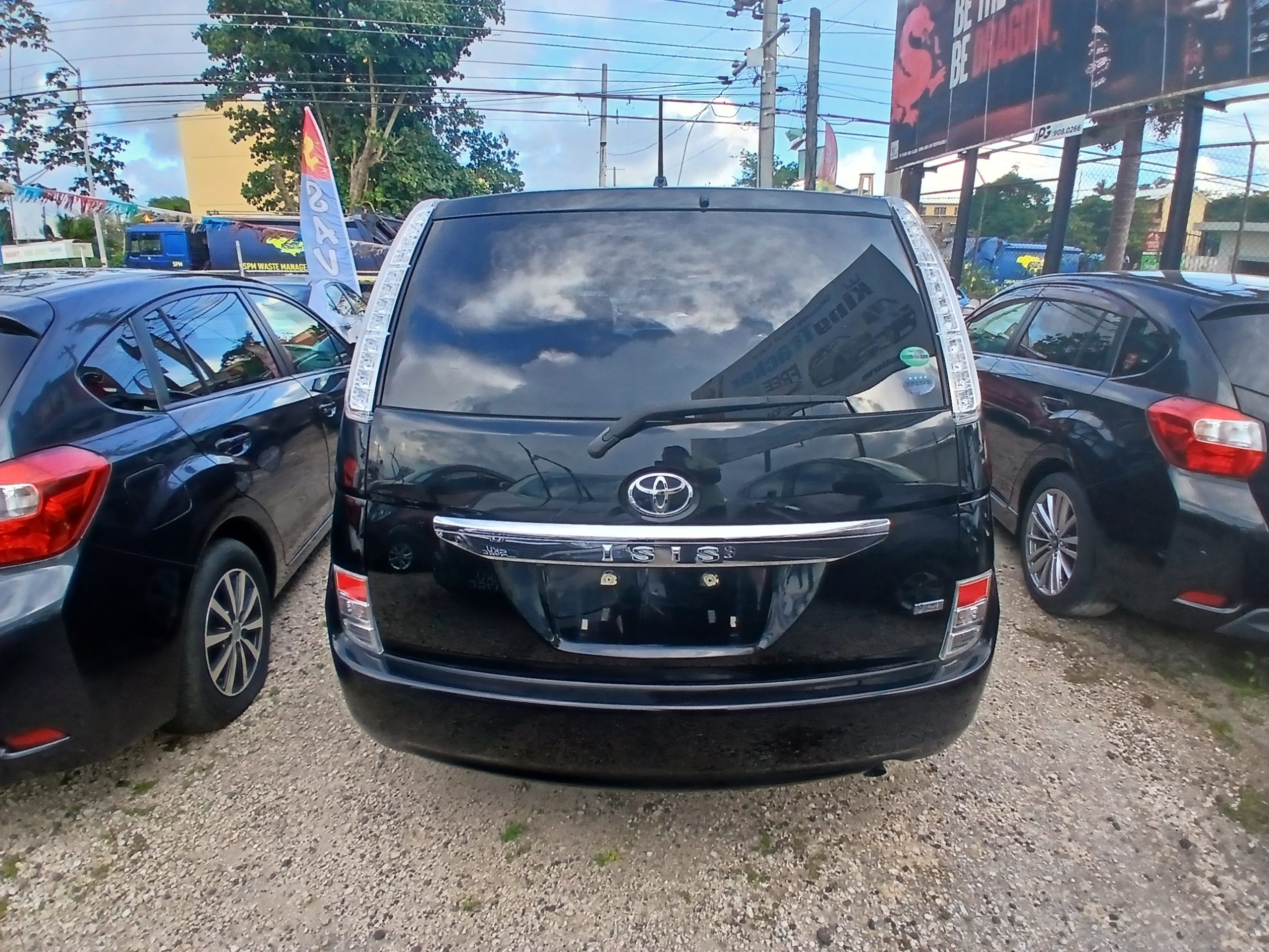 2016 Toyota Isis