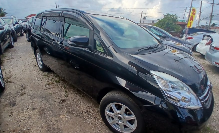 2016 Toyota Isis