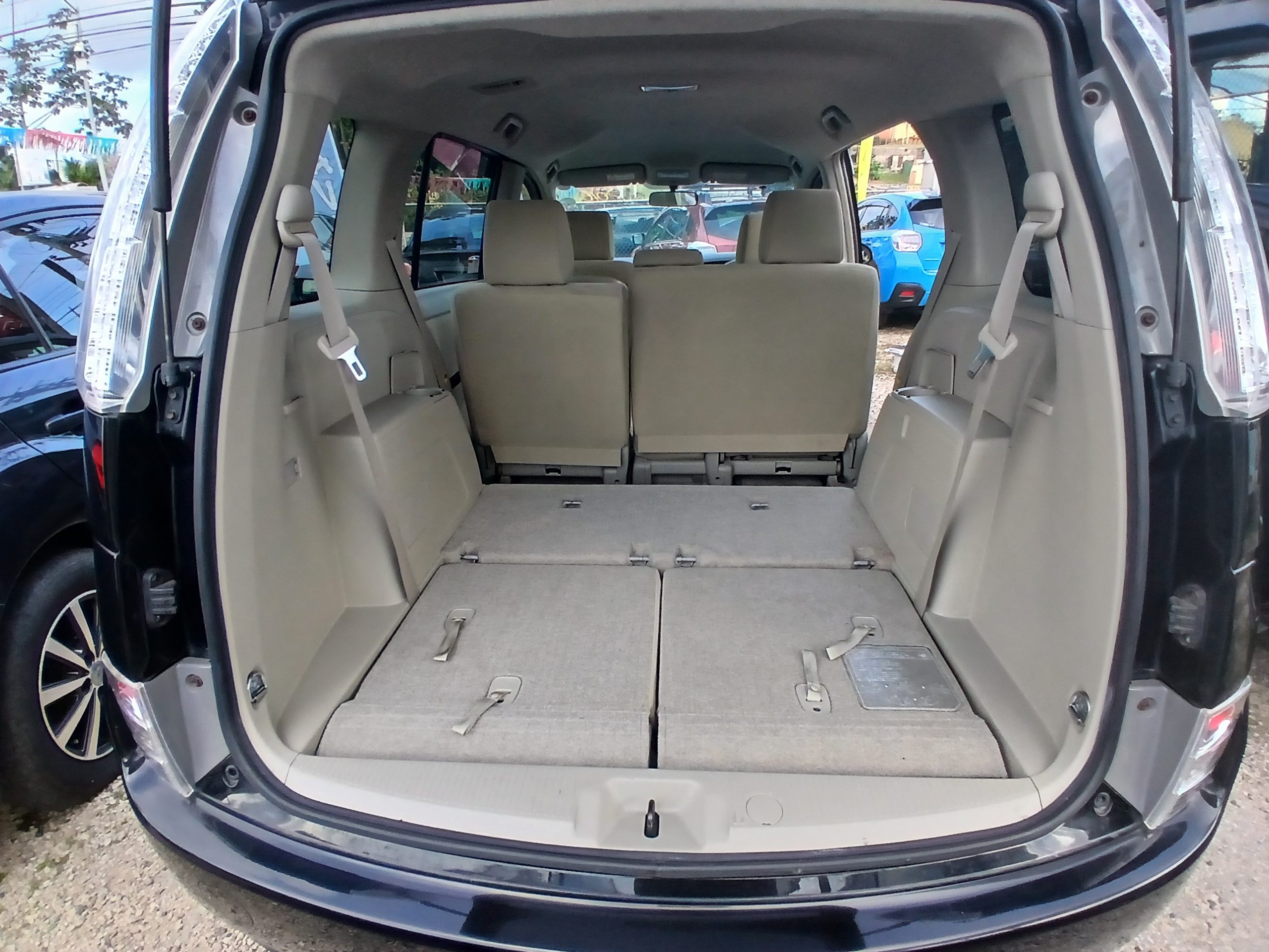 2016 Toyota Isis