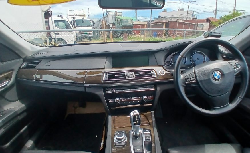 BMW 730LI
