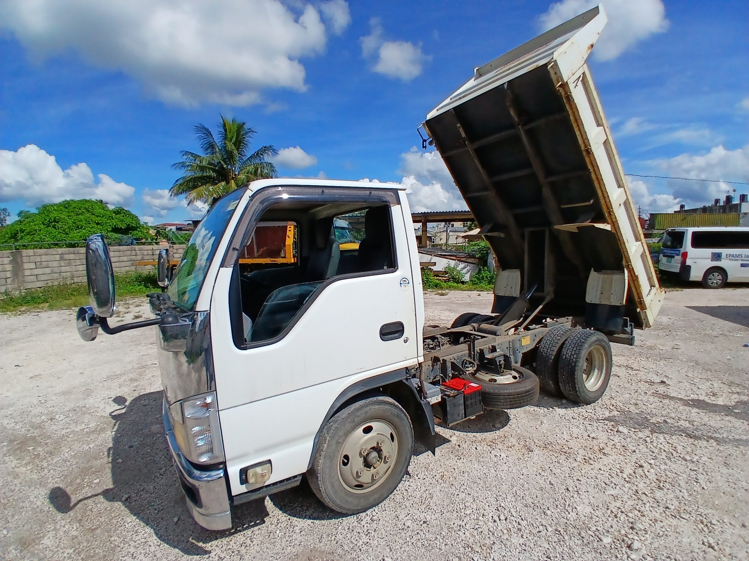 2010 Mazda Titan Rebadged Truck