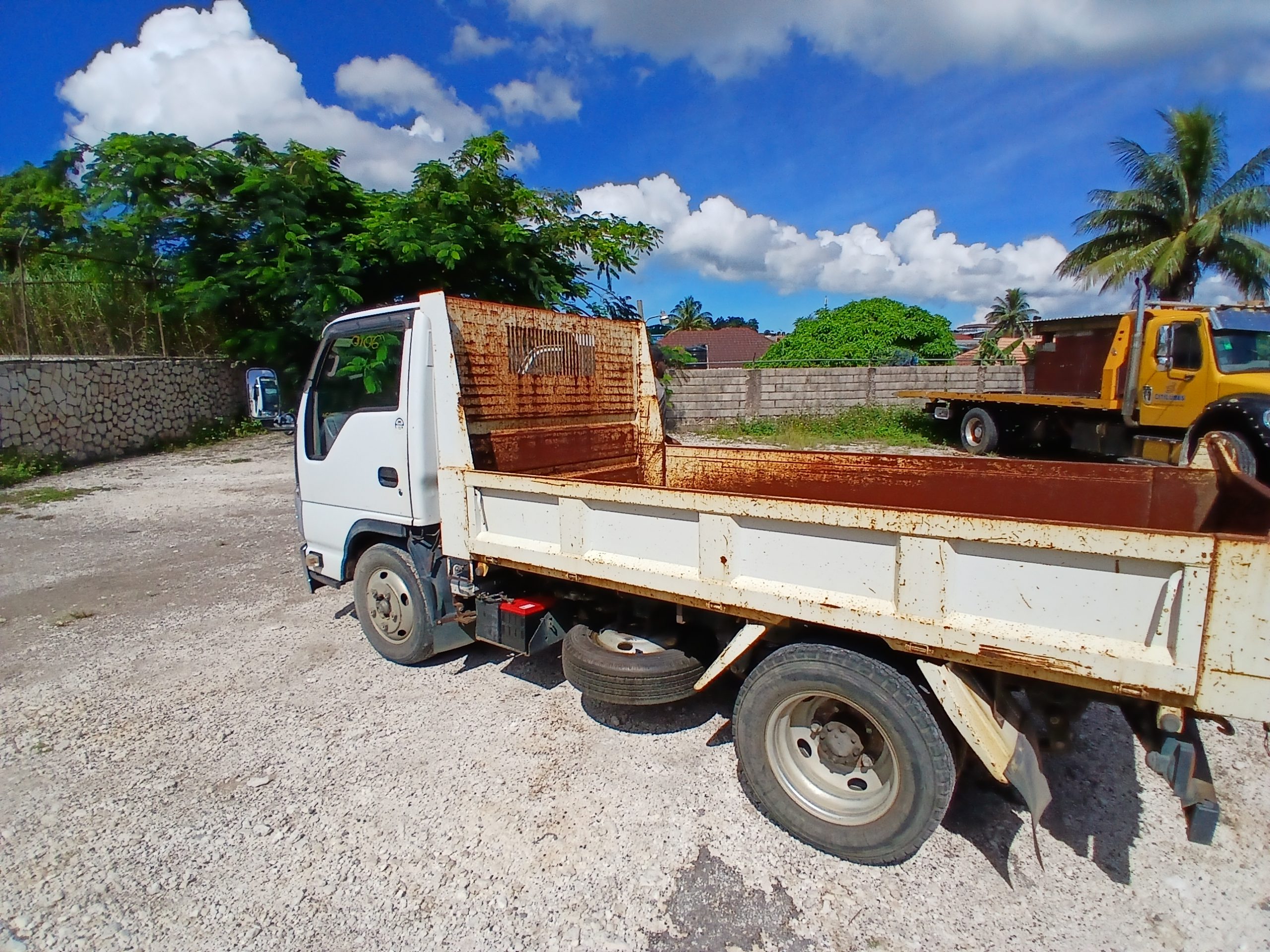 2010 Mazda Titan Rebadged Truck