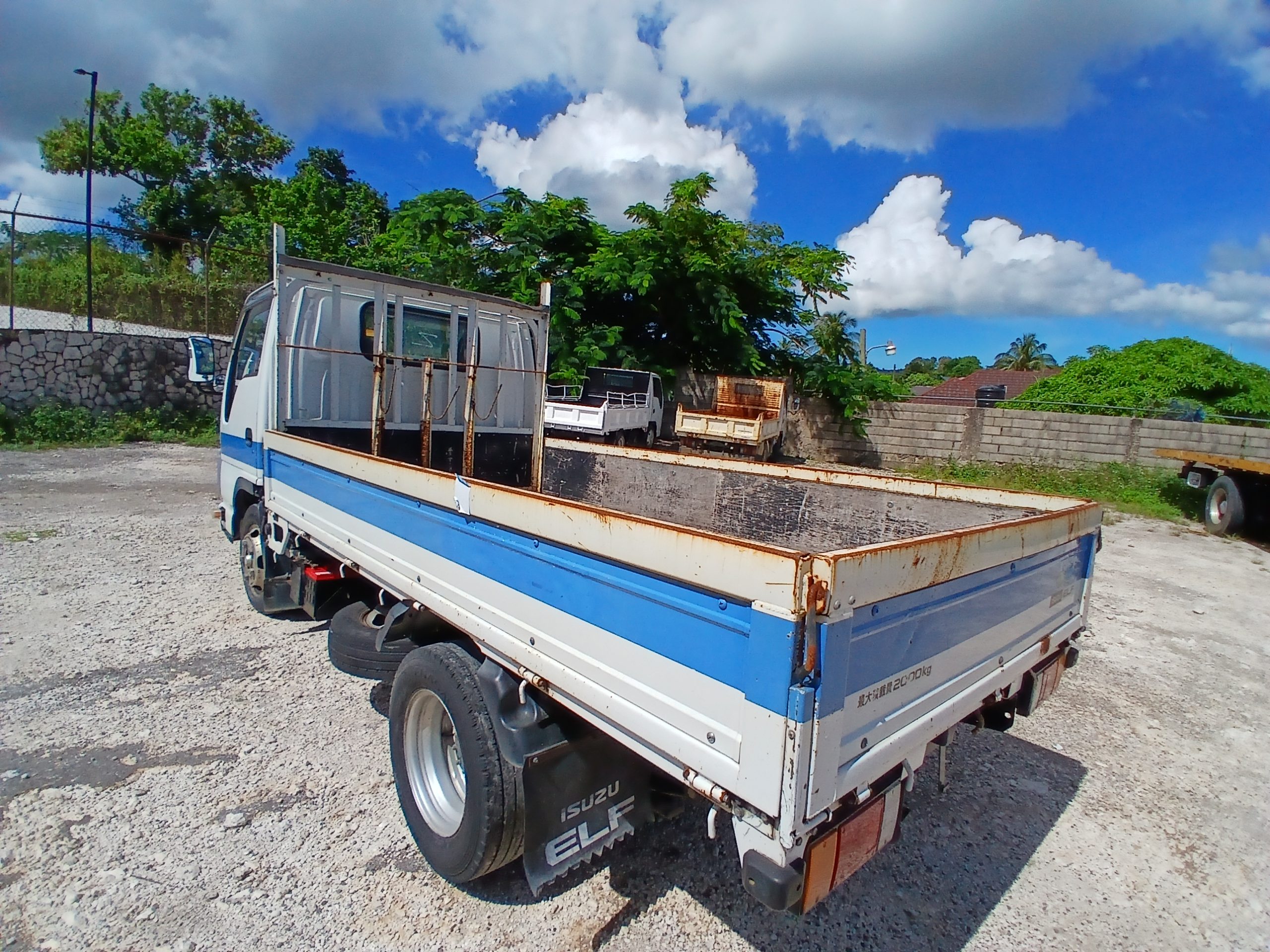 2015 Isuzu Elf Dropside Truck