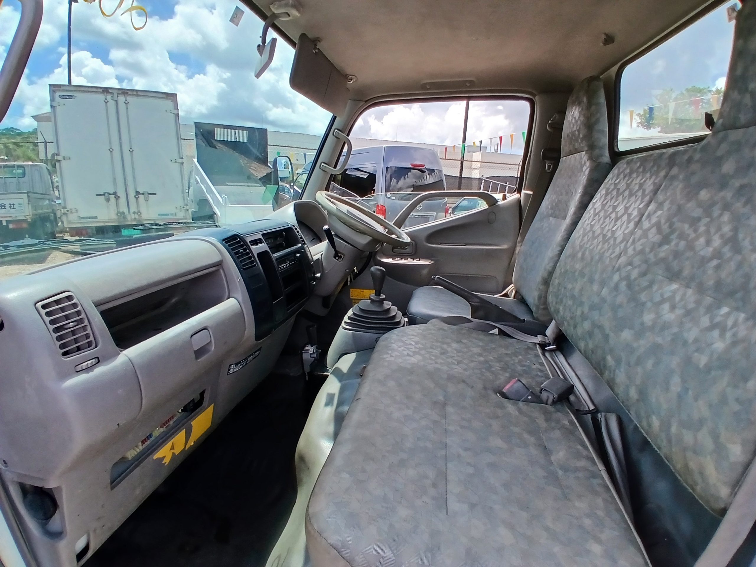 2009 Toyota Dyna 3 Way Tipper Truck