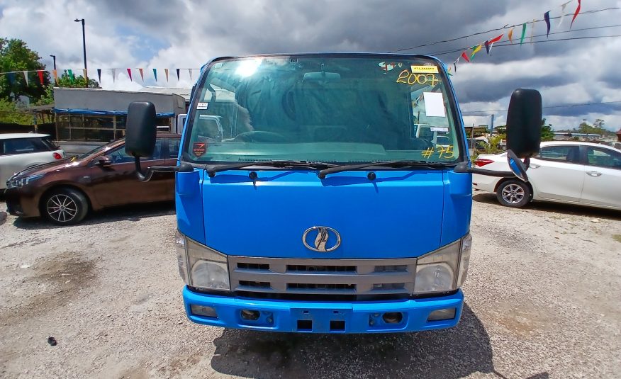 2009 Nissan Condor Rebadged Truck