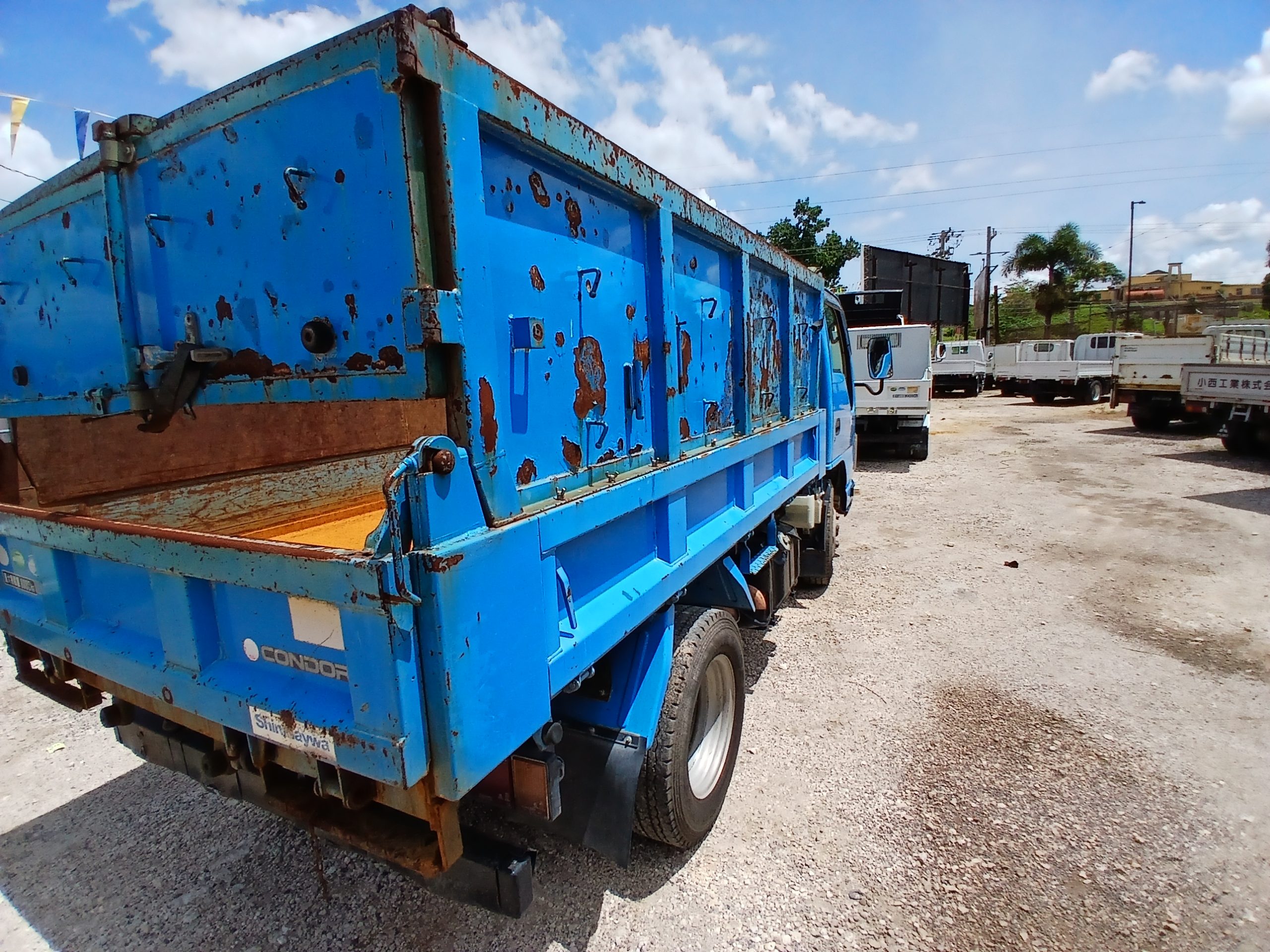 2009 Nissan Condor Rebadged Truck