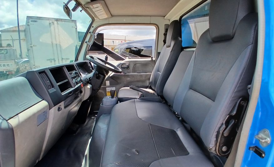 2009 Nissan Condor Rebadged Truck