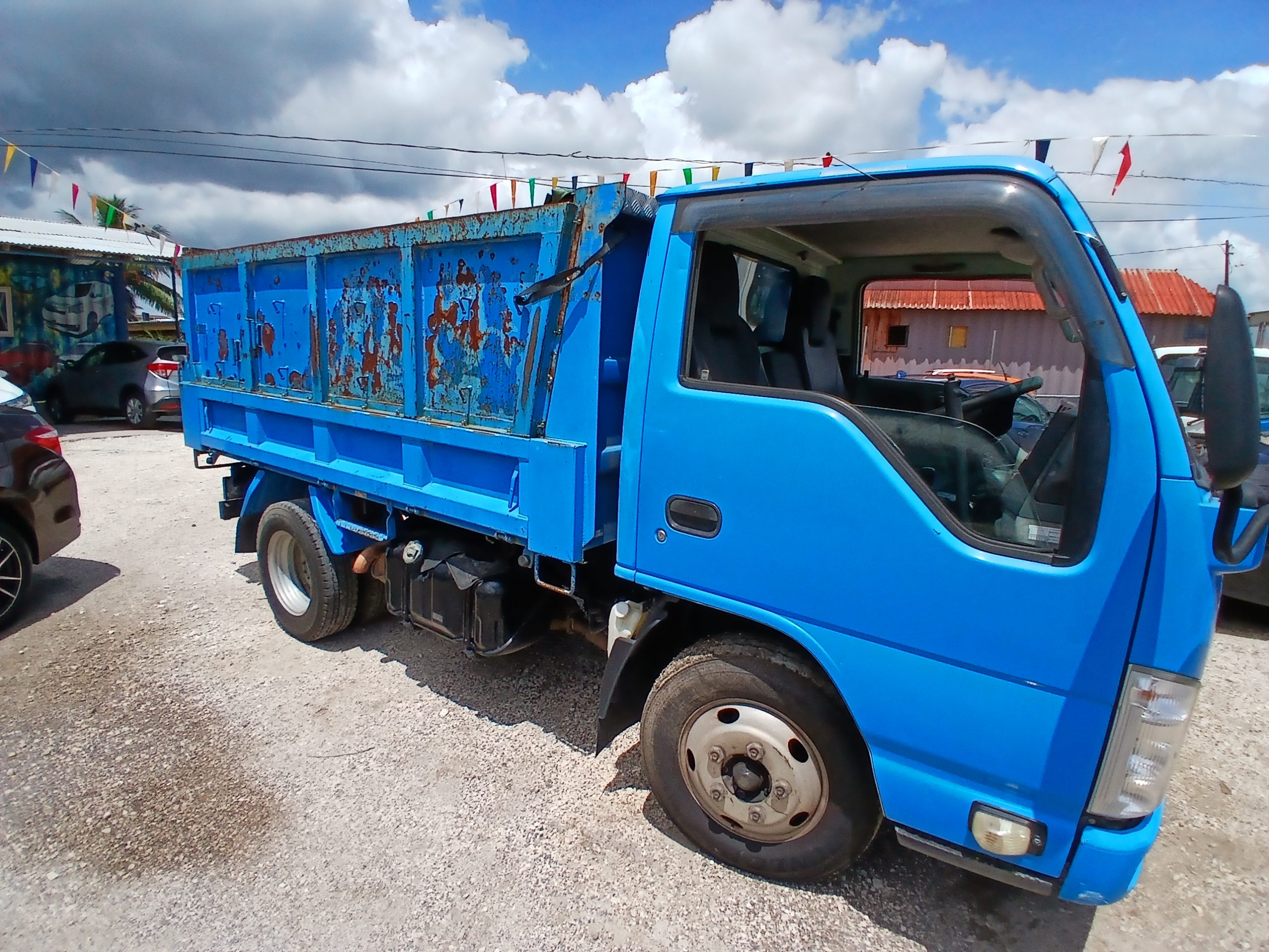 2009 Nissan Condor Rebadged Truck