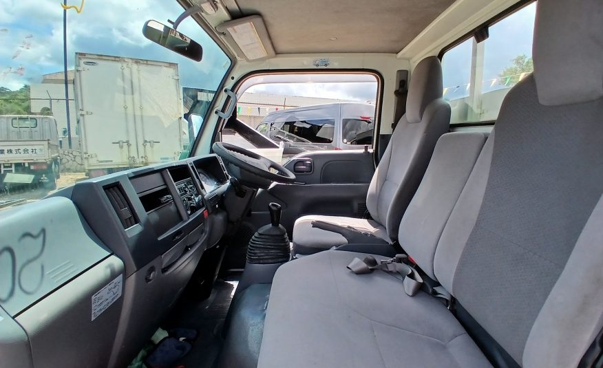 2016 Isuzu Elf Liftgate Truck