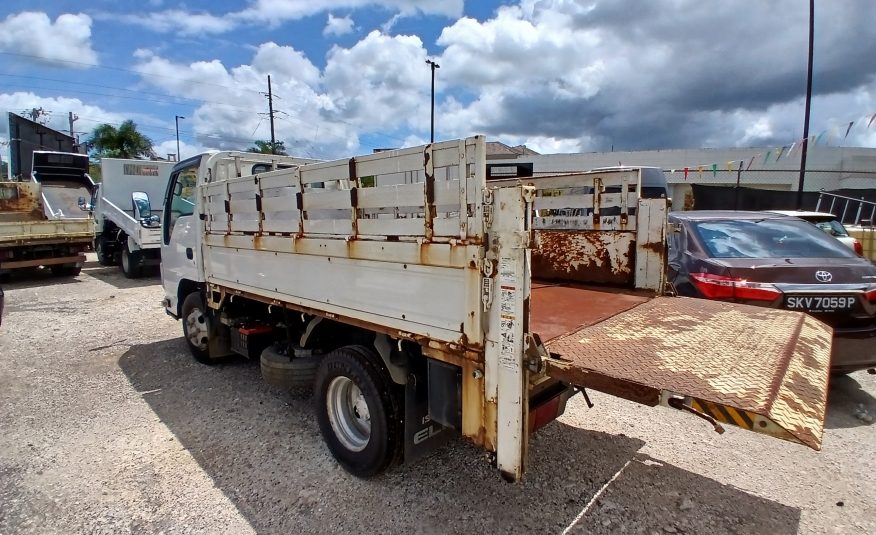 2016 Isuzu Elf Liftgate Truck