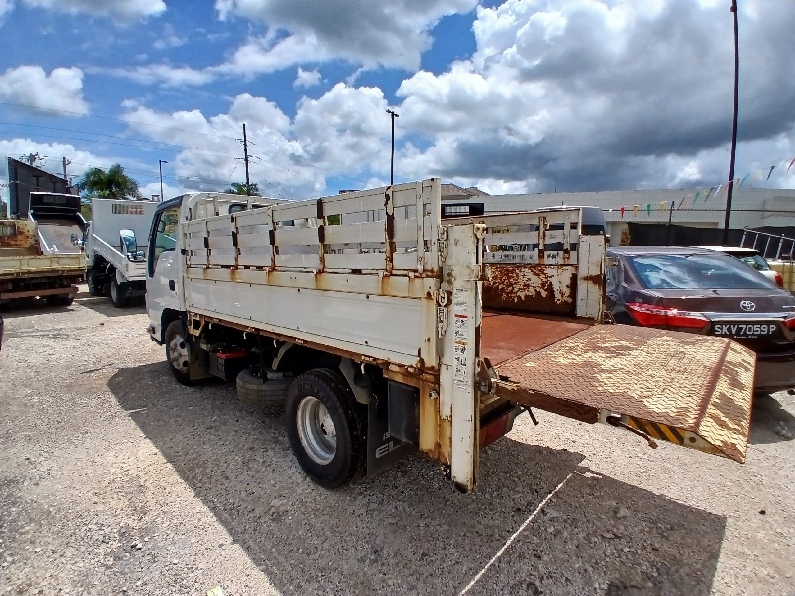 2016 Isuzu Elf Liftgate Truck