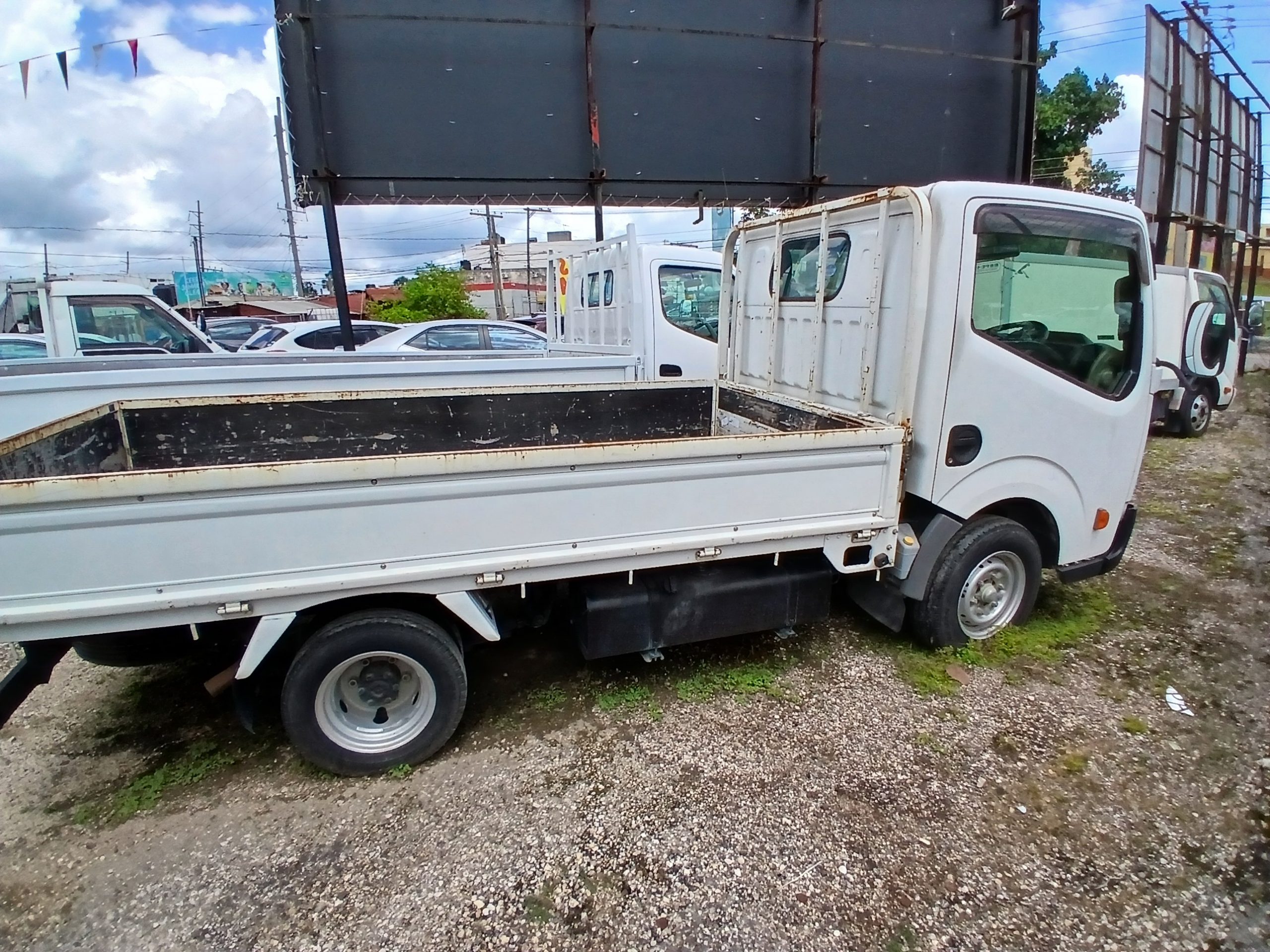 2014 Nissan Atlas Truck