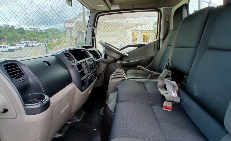 2014 Nissan Atlas Truck