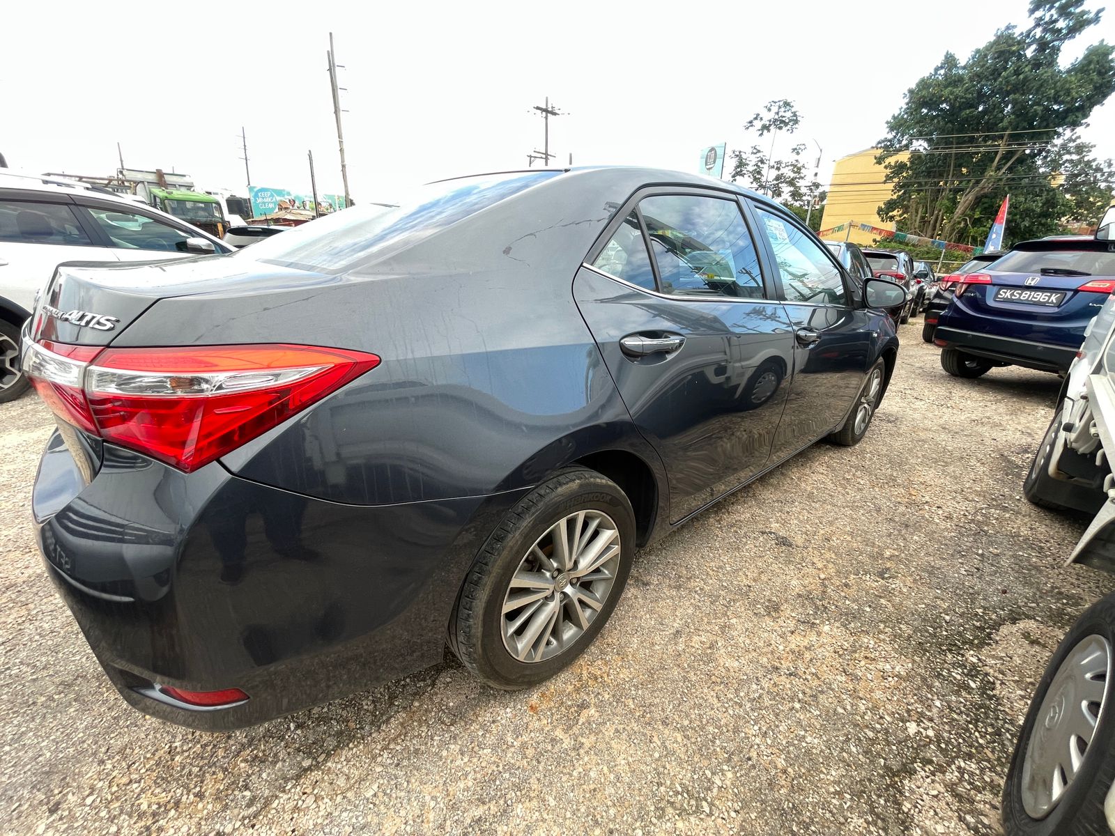2015 Toyota Corolla Altis