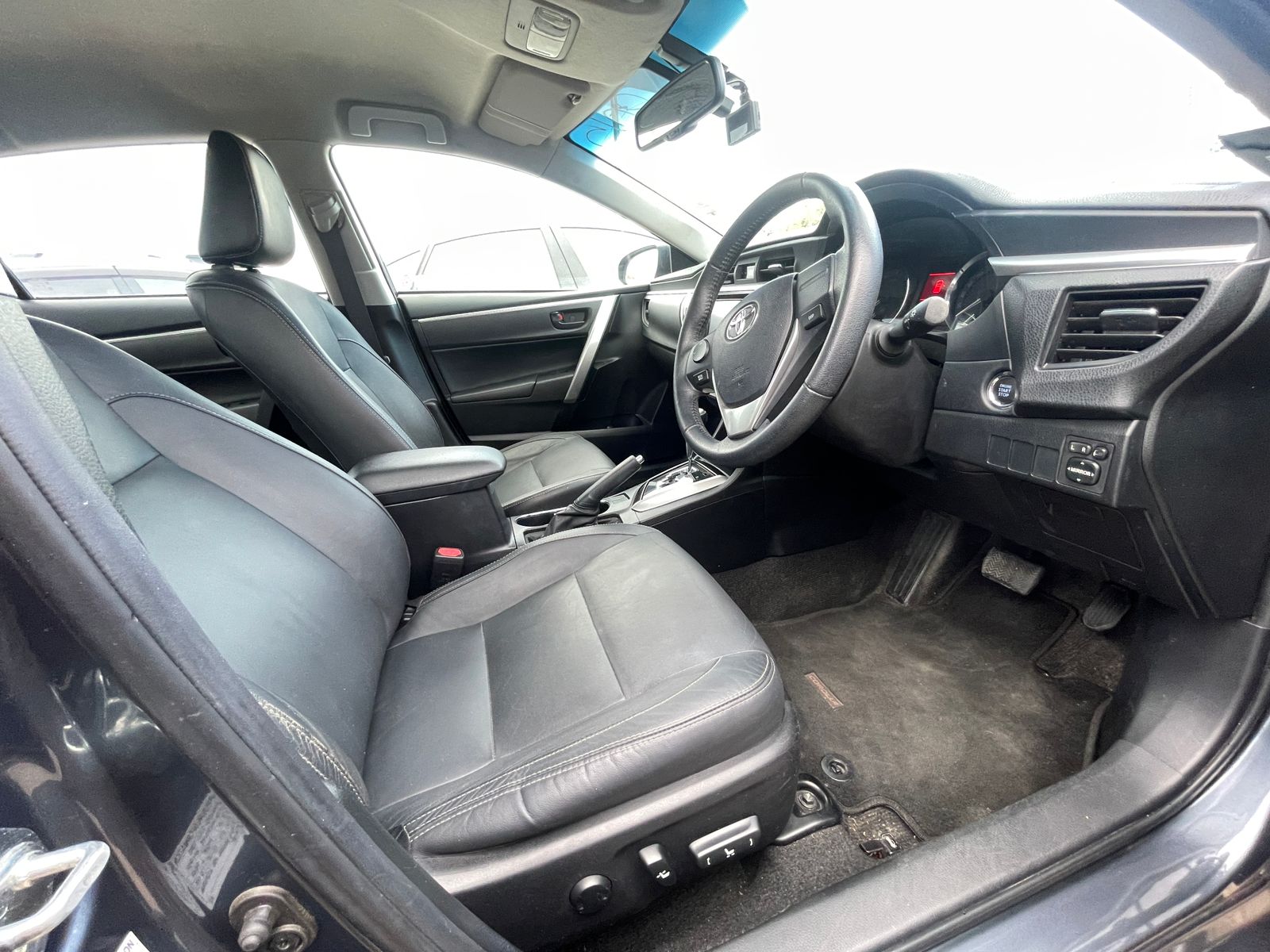 2015 Toyota Corolla Altis