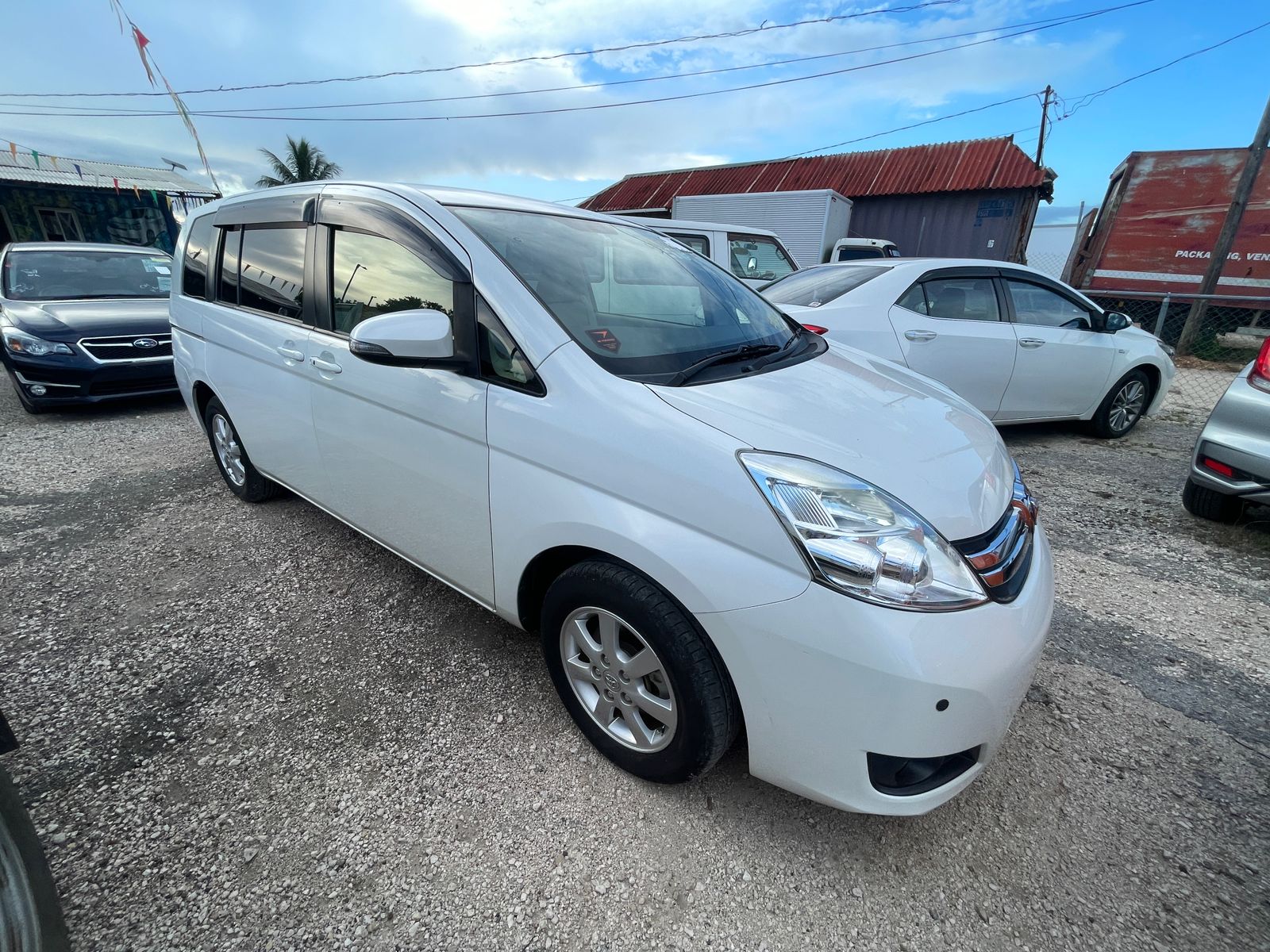 2015 Toyota Isis