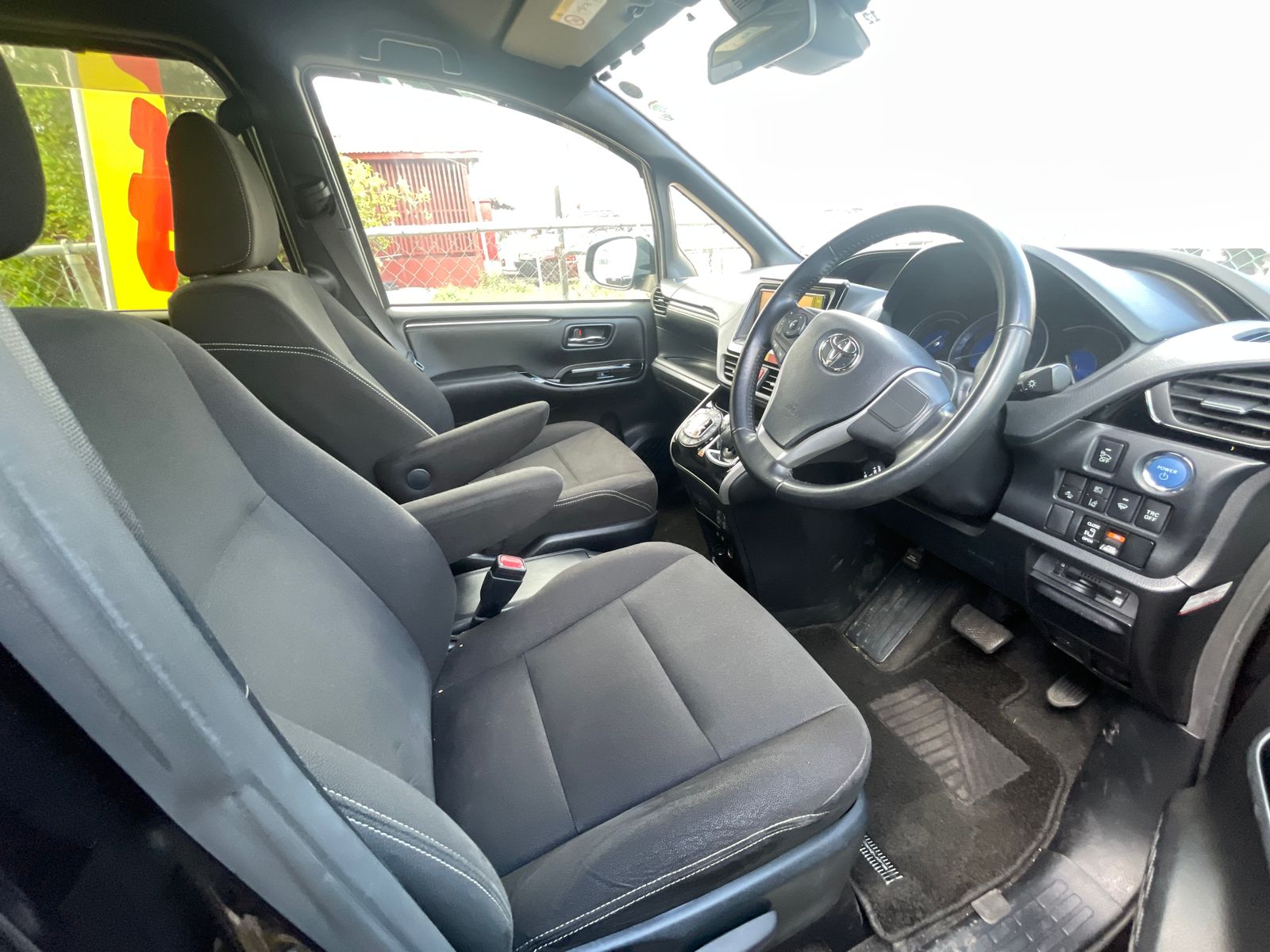 2017 Toyota Esquire