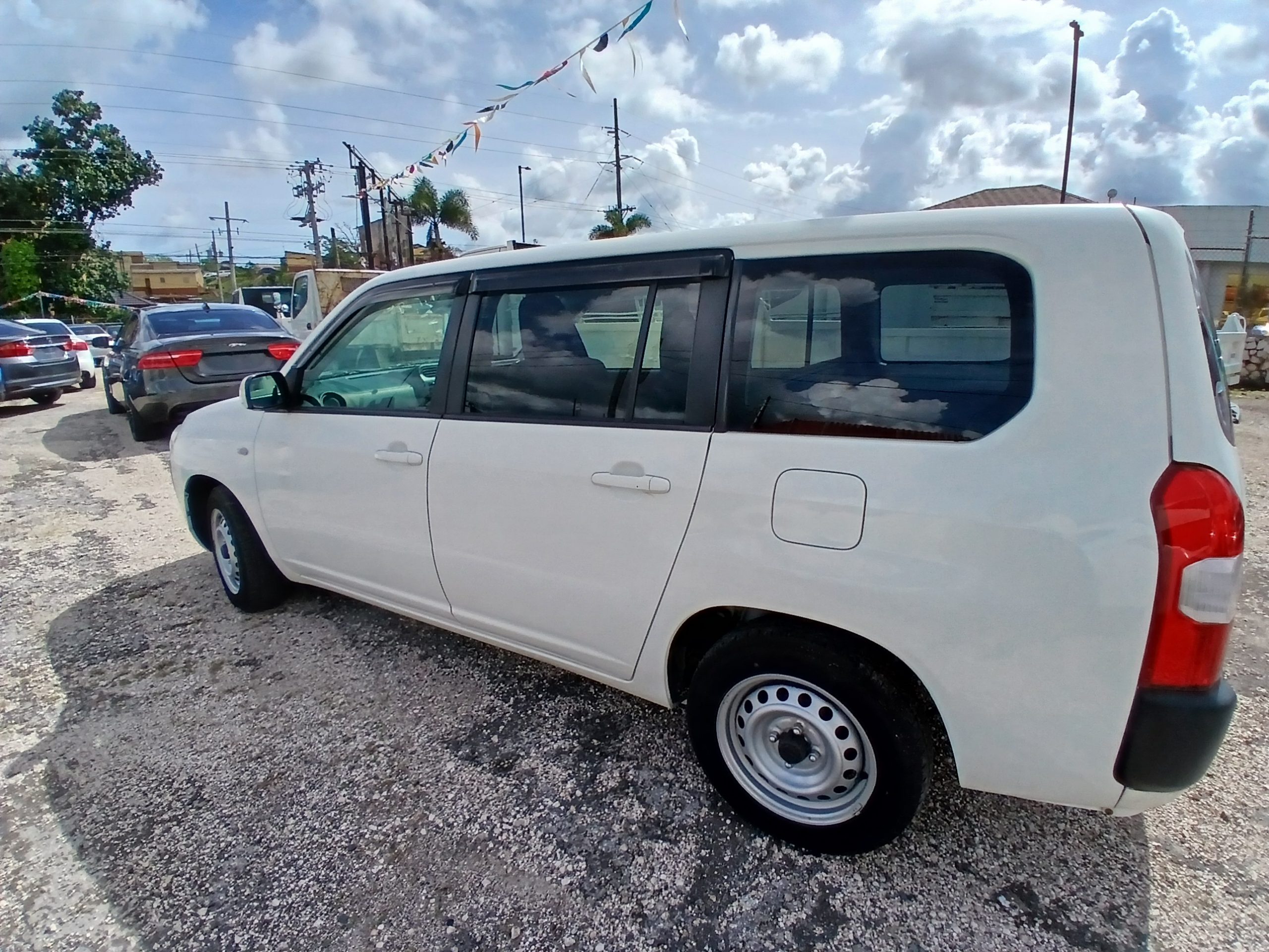 2020 Madza Familia Van