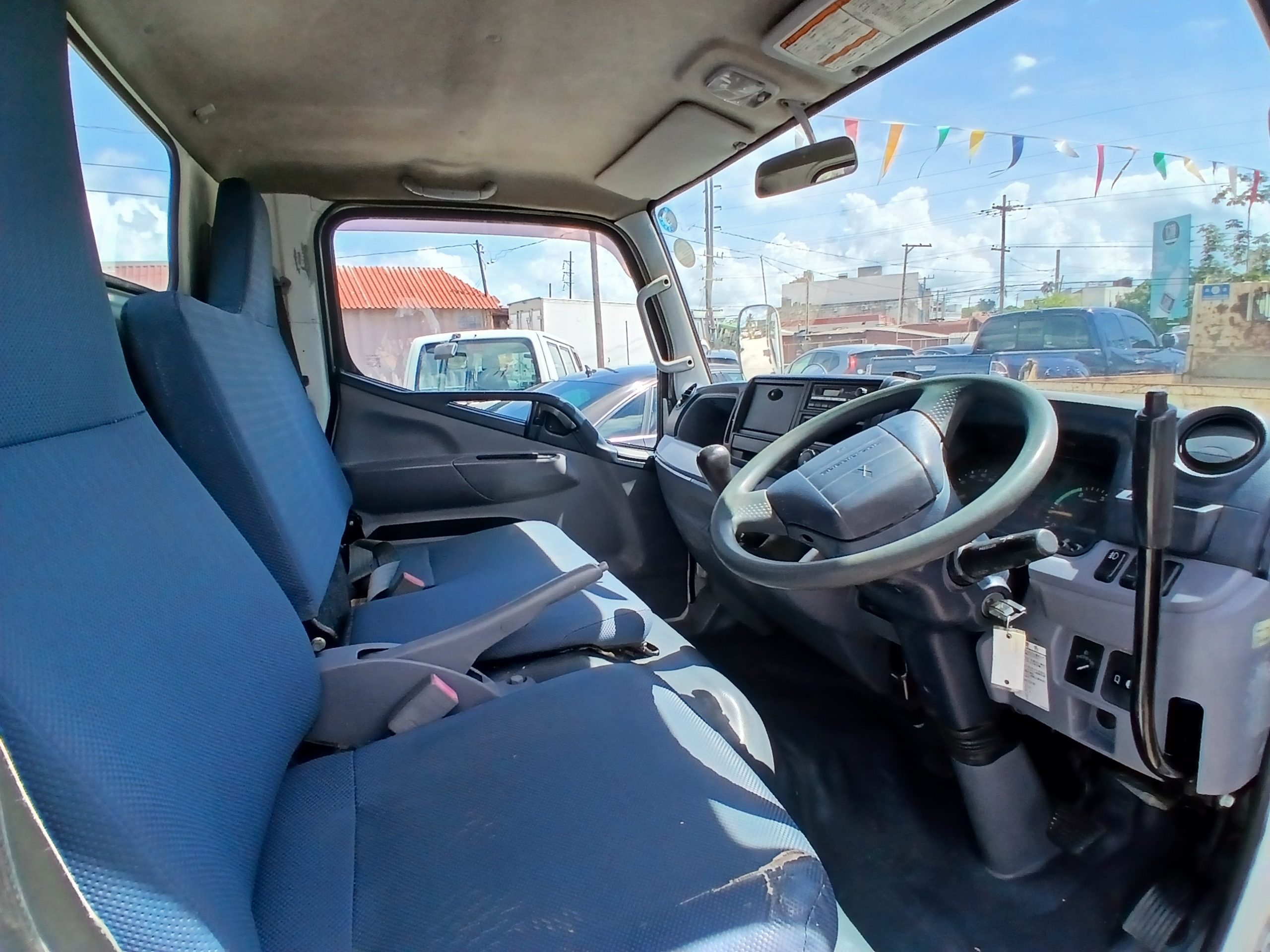2014 Mitsubishi Canter